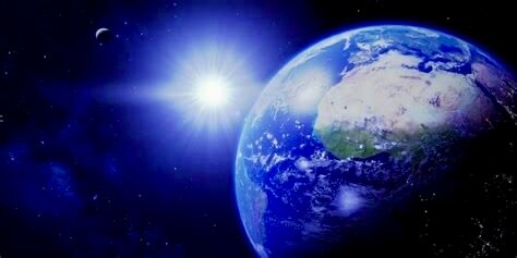 Erde aus dem All — die Gezeitenkräfte zwischen Mond und Planet